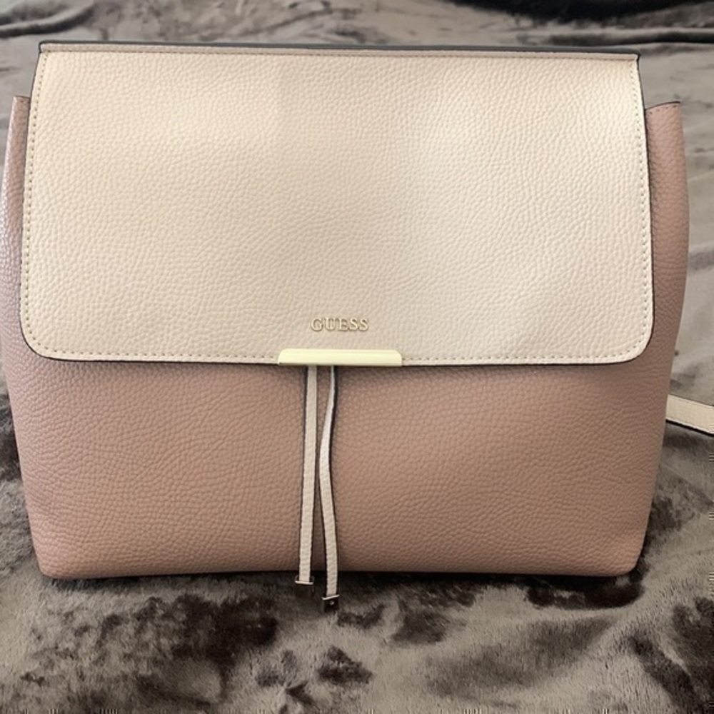 Guess purse nude